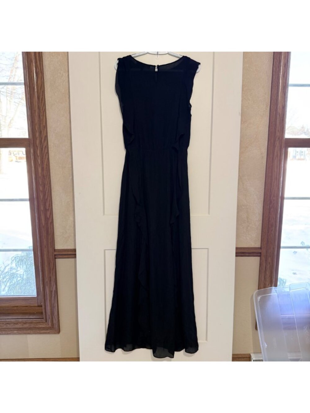 BCBGMaxAzria XS Black Sleeveless Maxi Dress With Ruffle Details & Keyhole Back C - Picture 2 of 12